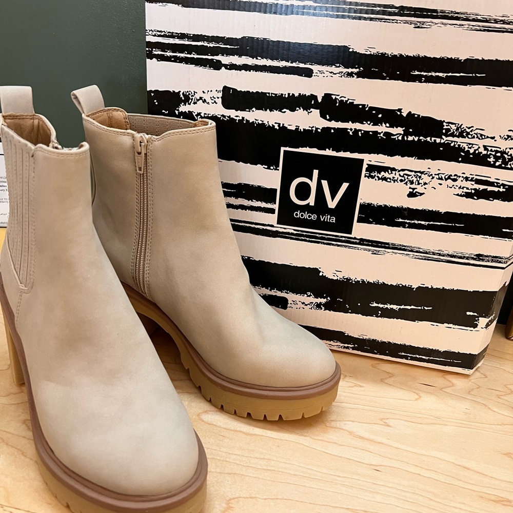 DV by Dolce Vita Jetta Bootie * NIB